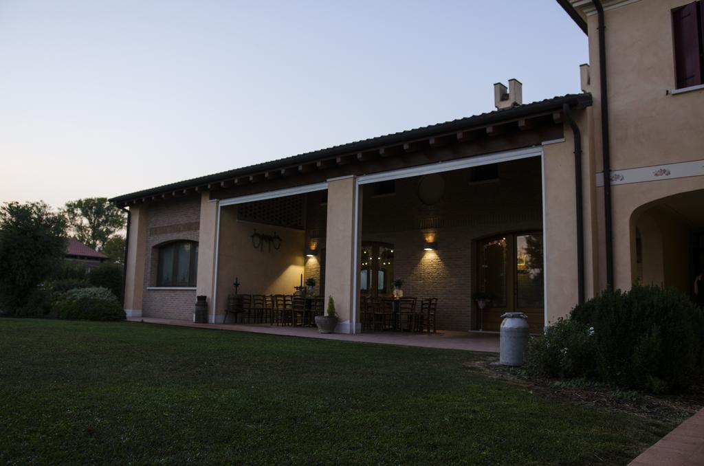 Vila Agriturismo Alle Rose Ca Baglioni Exteriér fotografie